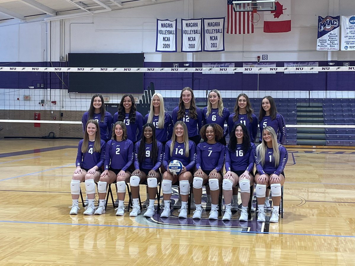 A sneak peek at today’s team photos! 

🟣🦅🏐