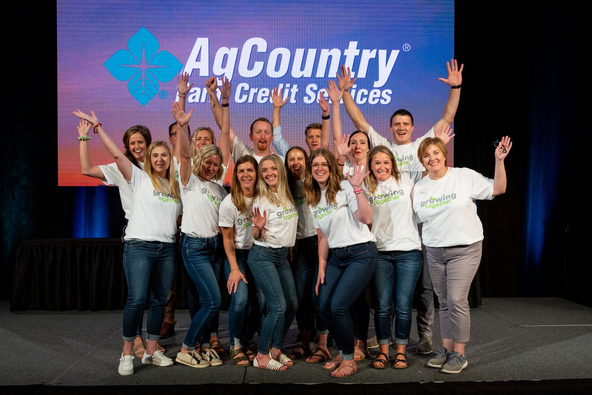 AgCountry's tweet photo. Did you know AgCountry has a young professionals group? This group is called Rise and they hosted their annual conference! The 2 day conference was filled with creating connections, hearing from keynote speakers, and touring local agribusinesses! https://t.co/qwzOZa3PIE