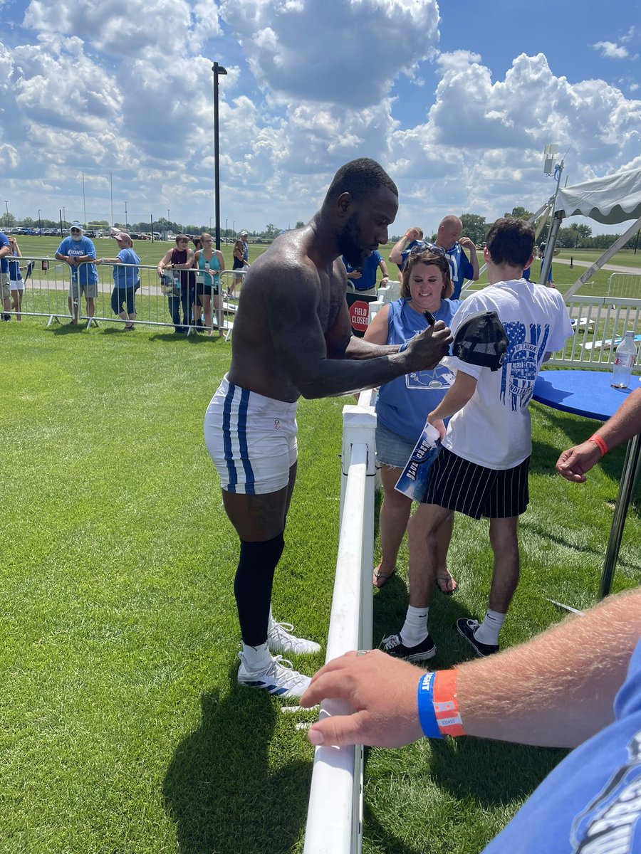 RickStevens63's tweet photo. The MAN!! @YannickNgakoue
Appreciate your time today! Hope to see you Sunday at 4pm. #Cookout #CheckYourDM https://t.co/Bhhnfx1E7g