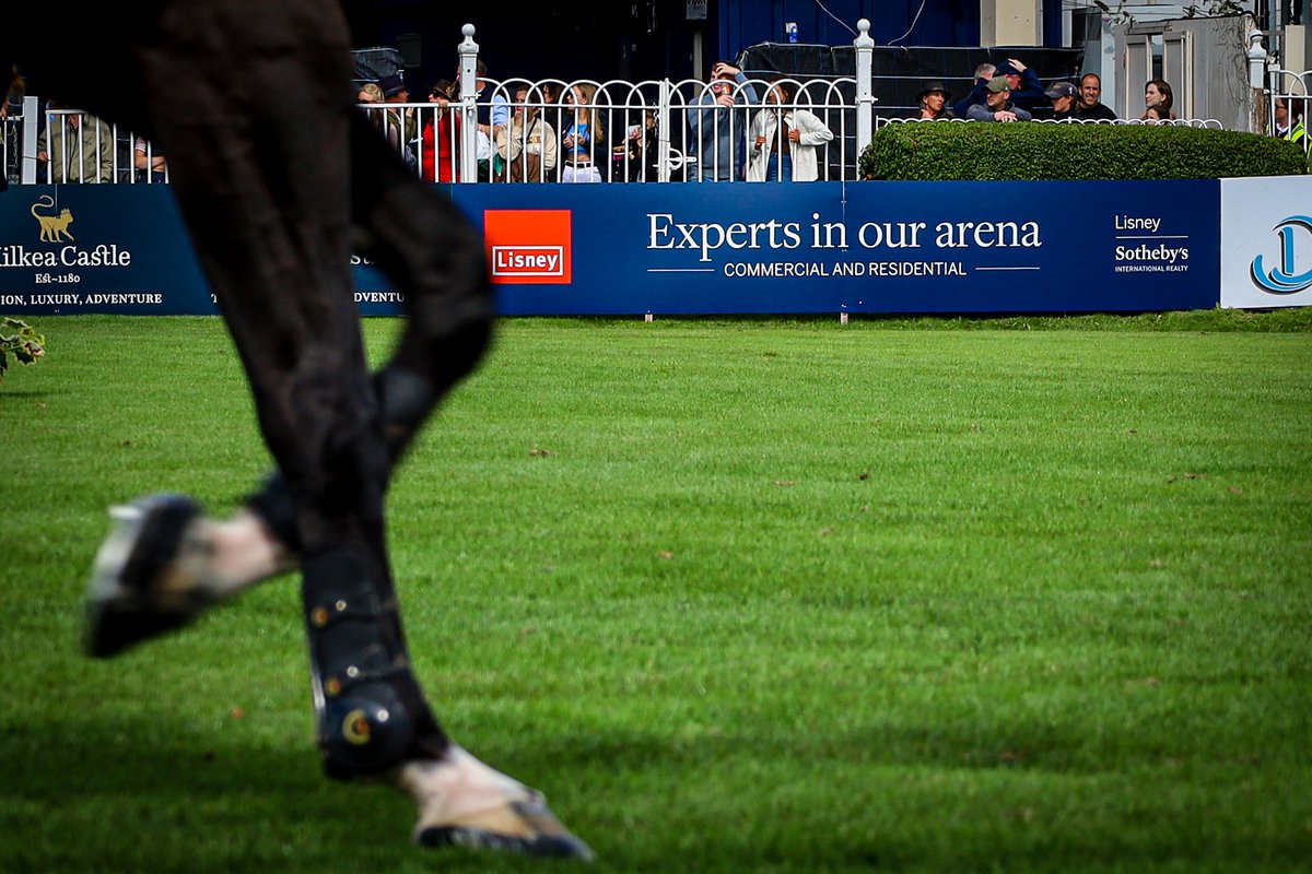 LisneySir's tweet photo. Colour, style, and smiles aplenty at @DublinHorseShow for Ladies' Day in the RDS! 🐎👒

We were thrilled to welcome our clients to enjoy some fine dining, drinks, and the thrills and spills of international show jumping.

#dublinshorseshow #DHSCountdown #2022DHS #sponsorship https://t.co/CJE6y5pMw5