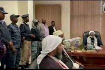 MMohazeynu's tweet photo. 1) We strongly oppose the government's appointment of an extremist group to the Muslims institution at gunpoint in violation of #Article11 of the constitution
#አንቀፅ11
#NoToGovtLedWehabism
@AbiyAhmedAli 
@AJEnglish 
@UN 
@_AfricanUnion 
@UN_OCT https://t.co/HPTvAoFBCc https://t.co/Ofy3Y9s4EJ