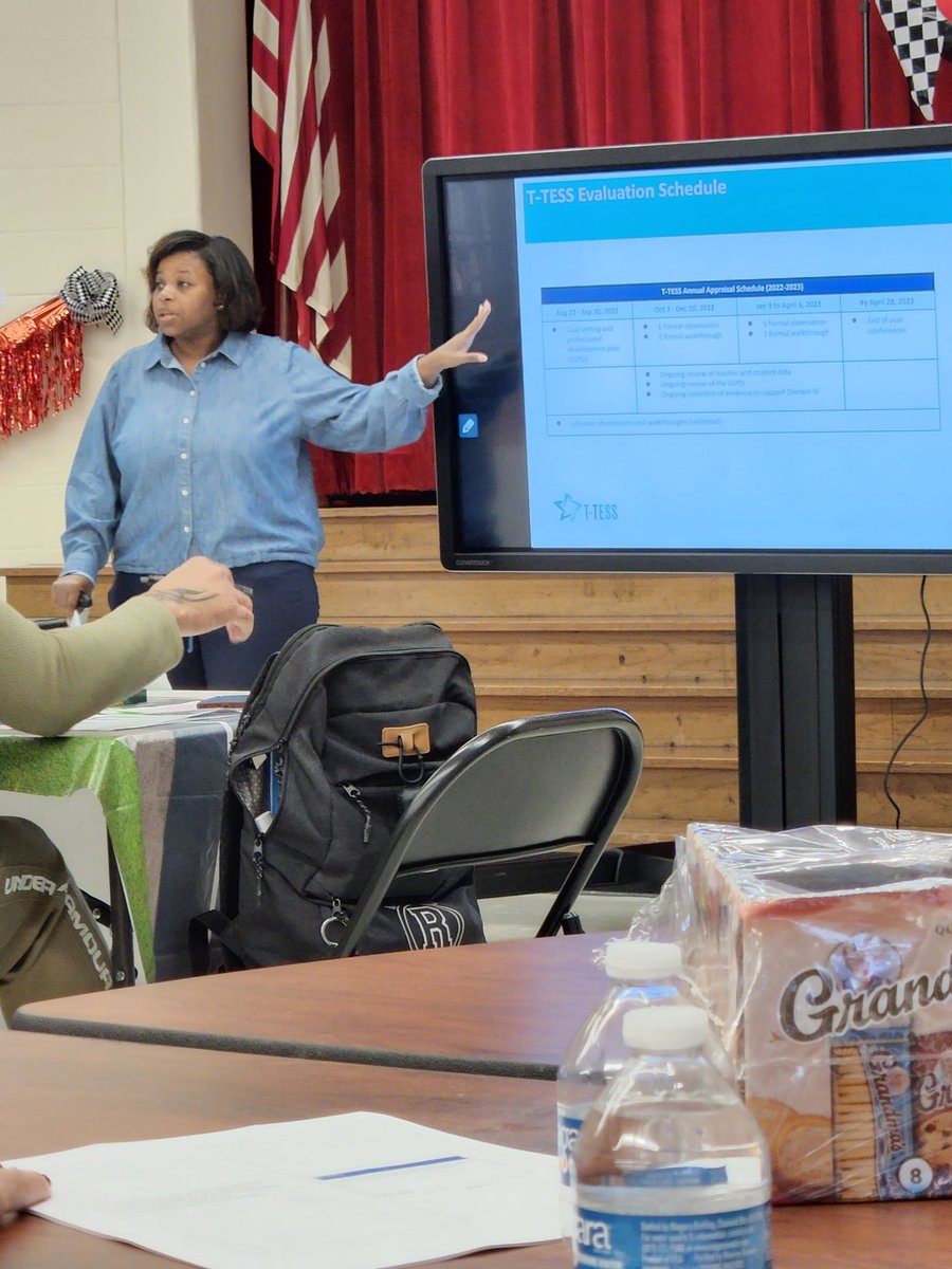 BetsyRossElem's tweet photo. Principal Graham diving into T-TESS training today. We are focused on supporting and collaborating with our teachers to provide student centered and quality instruction. #DrivetheROSSWay @JElizon23 @AhmeshaG @PCIM_HoustonISD https://t.co/kahY2TmbKK