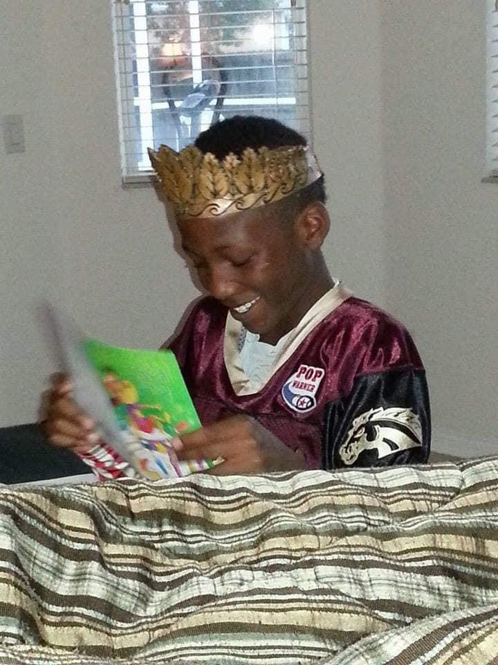 alissainfla's tweet photo. 🤣🤣TBT: When you’ve been manifesting your kingdom since you were a kid🤣 my boy @alexperry_3 stayed wearing these crowns around the neighborhood #ZeroEffsGiven https://t.co/TaU9sD9suQ