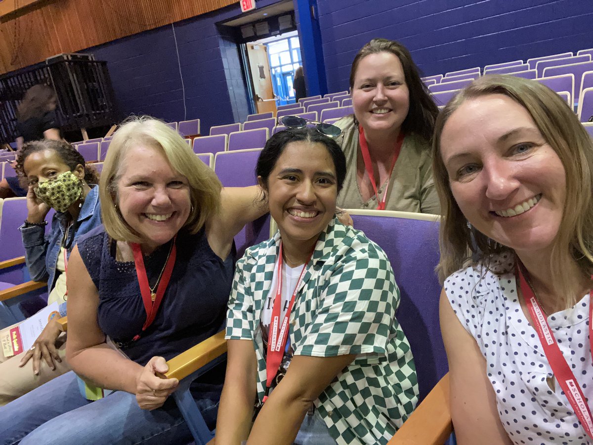 Burroughs_Media's tweet photo. Connecting and getting inspired for the new school year at #slmp2022! @MCPSSLMP https://t.co/6sW0pyFoks