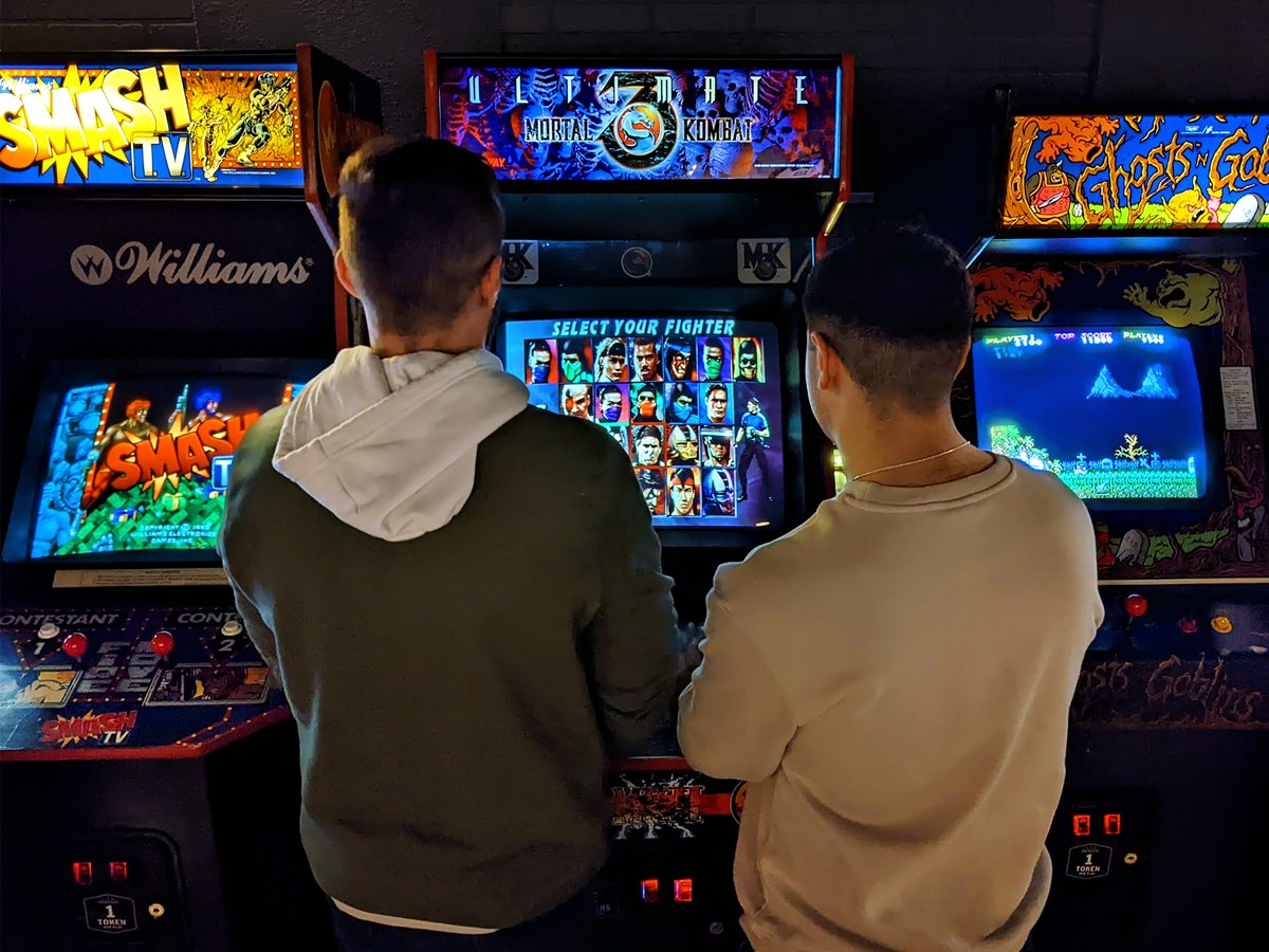 barcade's tweet photo. The 1st #MortalKombat movie was released #OnThisDay in '95! Who's your fighter!? Looking for Kano or Sonya Blade—play UMK3. If you'd rather Raiden or Johnny Cage—play MKII.

UMK3:
•New Haven
•Detroit
•Jersey City
•Newark
•St. Mark's
 
MKII:
•Brooklyn
•Chelsea
•Philly
•LA https://t.co/EyqDaoRiD1