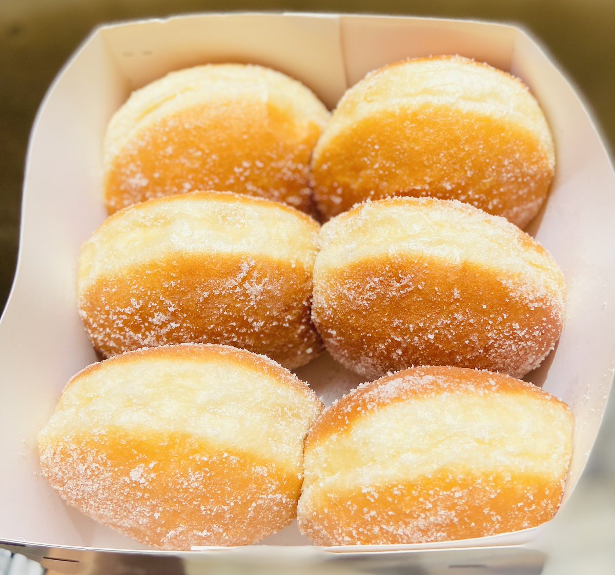 Maryamaa_abkr's tweet photo. FRESHLY Homemade Donuts 

Soft and fluffy!!

Pls do RT🙏 https://t.co/dcCZXM49SL