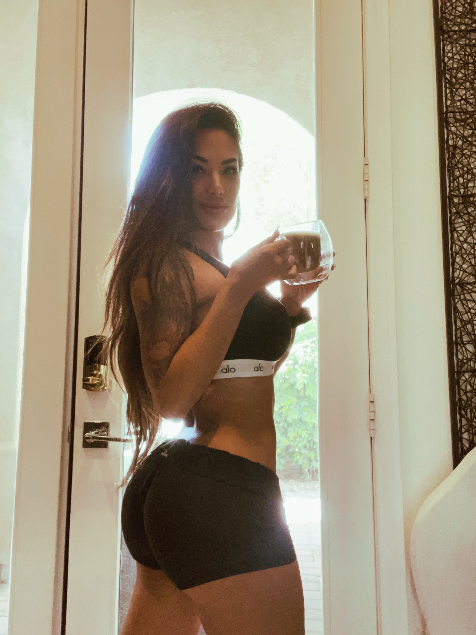 Kaylani Lei on Twitter: "Good morning lovers, and ex-lovers who leave