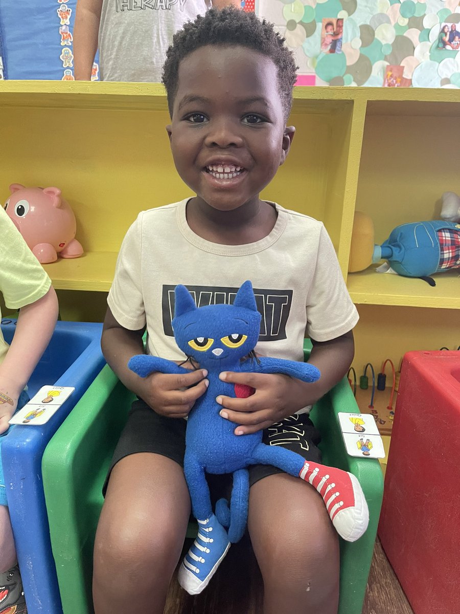 Preschool_BES's tweet photo. Preschool is spending our first week with Pete the Cat 💙 @BESBartlett #SimplytheBESt #BESties https://t.co/9bHSLfjTOf