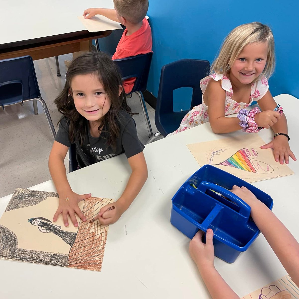 Budding artists <a href="/RiceCISD/">Rice Elementary</a> show off their drawings in art class. 🖍️