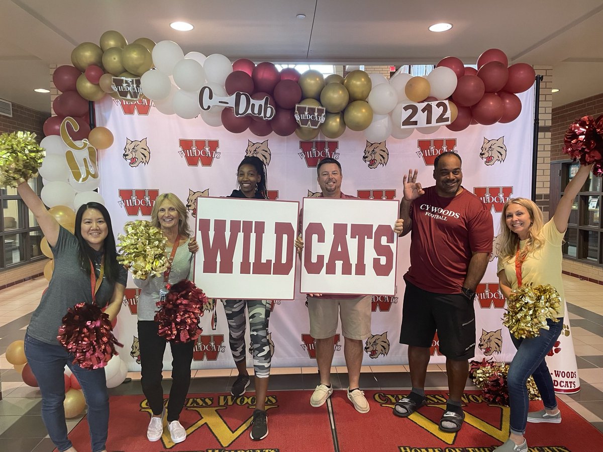 212_math's tweet photo. ROLL CALL!  Today we have our fabulous in class support team:  Ms. Atienza, Ms. Jessee, Coach Brown, Coach Schwarz, Coach Bradford, and Mrs. Weeks!! ❤️💛🐾💛❤️ #inclasssupport #spiritof212 #CFISDspirit #POWERof212 @CyWoods212 @CyFairISD https://t.co/jAK8ek0Q4K