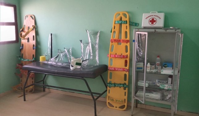 ElenaMo40284501's tweet photo. #RioMayoÇhubutPatagonia🇦🇷 #Malvinas🇦🇷 #SecDeportes Quedó habilitada la Sala de Primeros Auxilios impulsada desde el Área de la Juventud.Estara a/c Ariel Zambrana, capacitado en 1ros Socorros- DEA @lu17com  @chubutdeportes_ @saludchubut  @ElChubut https://t.co/E4v7o1Ajgy