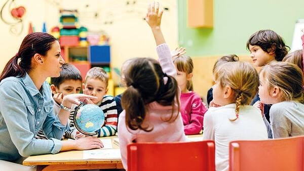 #ogretmenlersoruyor #ogretmenlerayakta #ogretmenlerdiyorki #ogretmenlertekyuerek 

bc.vc/1BjqhGS 
Uzman ve başöğretmenlik sınavında kim ne diyor? Bu da eğitimin sınavı