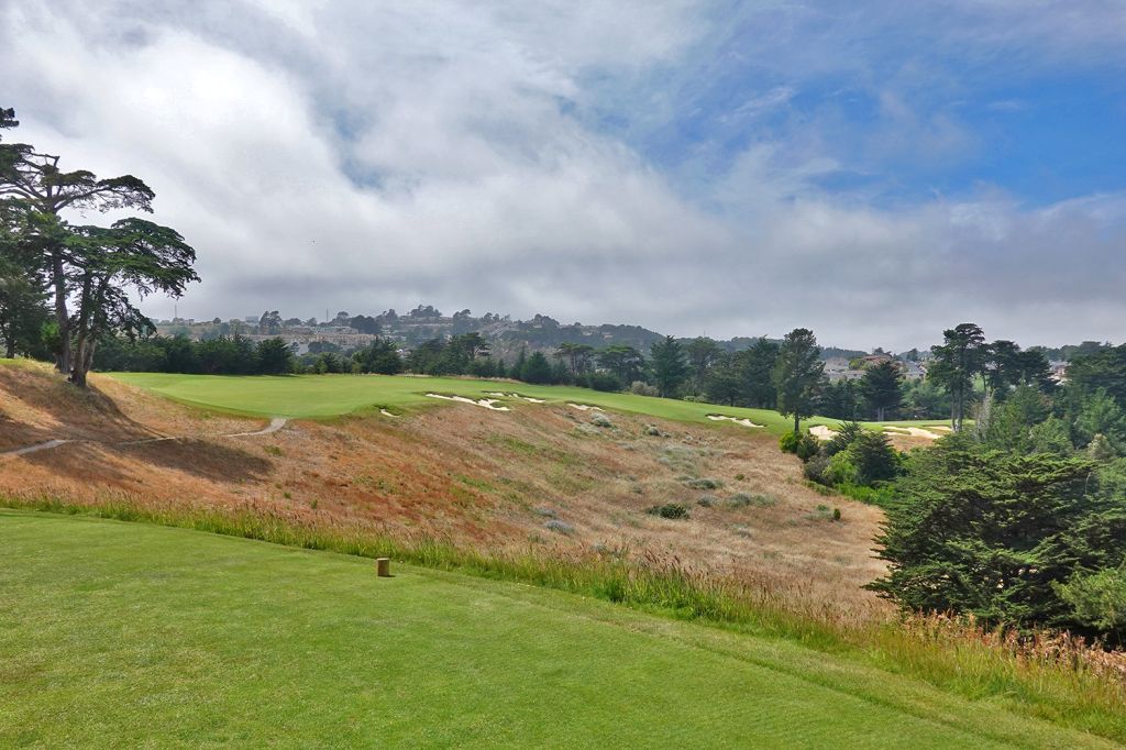 GolfCourseGurus's tweet photo. I've been hearing a lot of hype about Cal Club the last several years and was finally able to get out there.  WOW!  For me, it is comfortably the best course in the Bay Area and has exceptional terrain; I absolutely loved it!  @CalClub1918 @Calsuper  https://t.co/Rn5pPaPhSf https://t.co/W6z4rEVMad