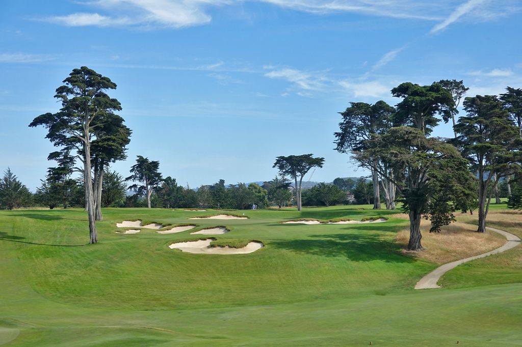 I've been hearing a lot of hype about Cal Club the last several years and was finally able to get out there.  WOW!  For me, it is comfortably the best course in the Bay Area and has exceptional terrain; I absolutely loved it!  <a href="/CalClub1918/">California Golf Club</a> <a href="/Calsuper/">Thomas Bastis</a>  golfcoursegurus.com/reviews/califo…