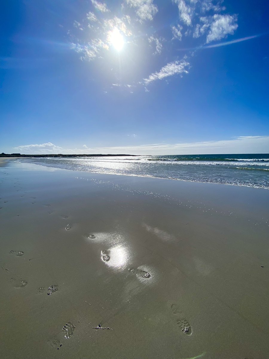 agjamie's tweet photo. Sun made an appearance, so here’s a few of the many steps today #Balivanich #Benbecula #beach #Scotland https://t.co/zSwa7wkabZ