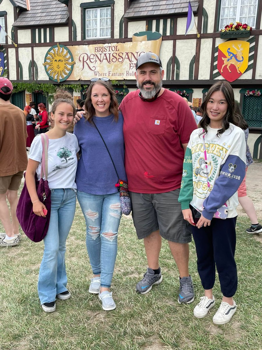 Did you know host families can host multiple students at a time? More students = More fun!

Meet the wonderful Westlands of Wisconsin. Thinking about hosting? Visit CIEE.com/host to learn more!

#WeAreCIEE #WhyIHost #ciee75anniversary #CIEEHSUSA