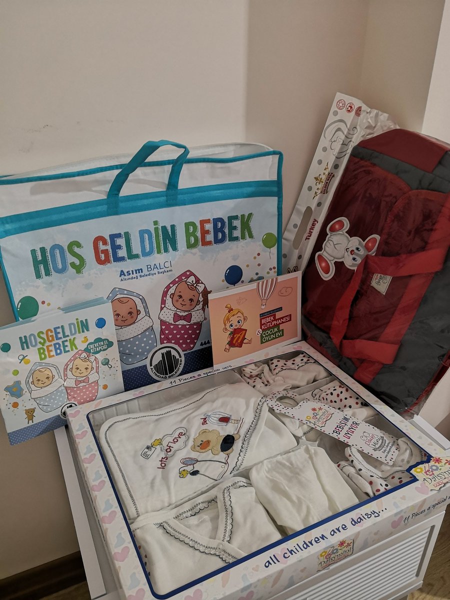 ROTED99's tweet photo. Sayın başkanım Asım BALCI ve Altındağ belediyesine Hoş Geldin Bebek hediyeleri için çok teşekkür ederim.🙏👶 #HOSGELDİNBEBEK
@asimbalci @altindagbel #Altınay https://t.co/HN6PjiQf6r