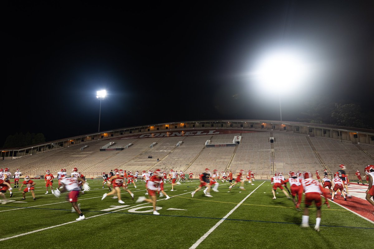 BigRed_Football's tweet photo. Day #1 📸🔴⚪️

#YellCornell 🐻🌿 https://t.co/PwrWz7PuzJ