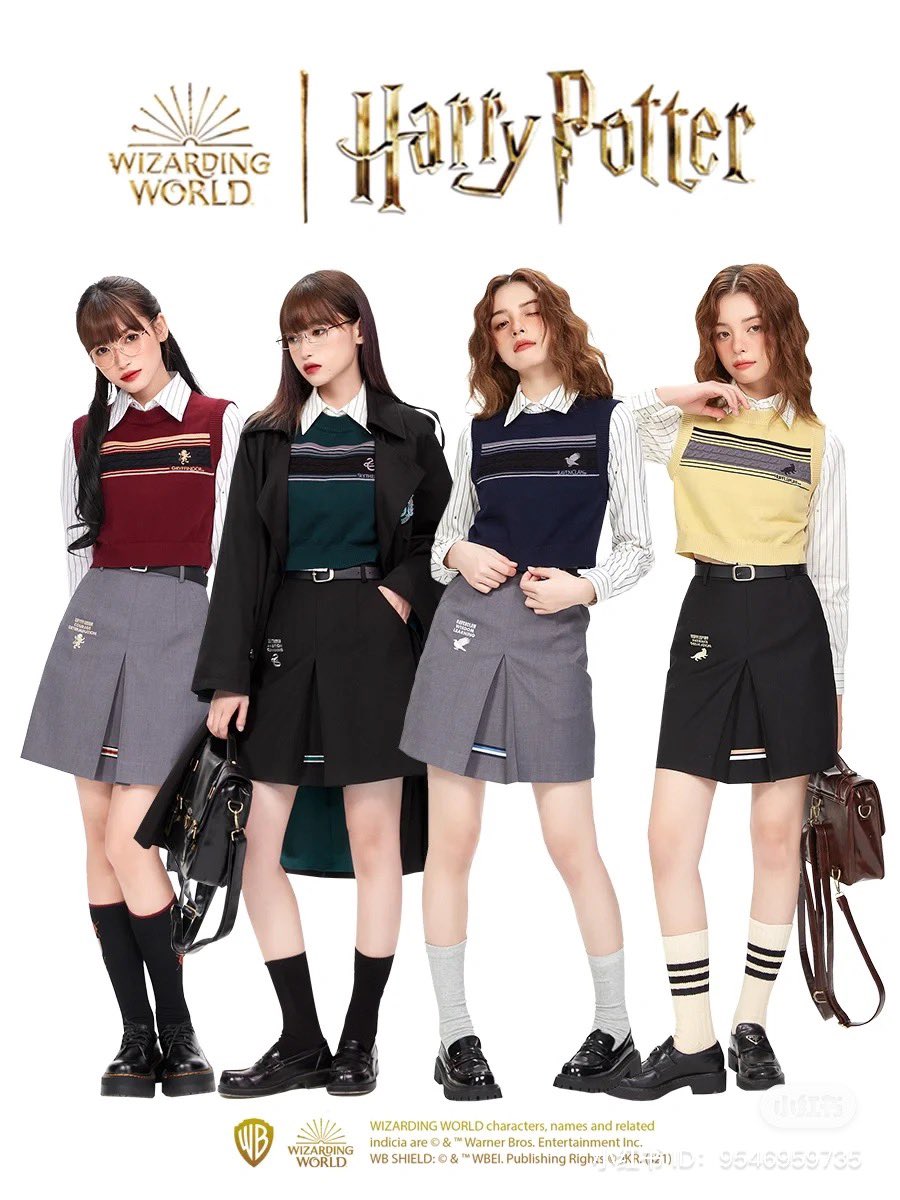 แงงงงง น่ารักกกก ความแฮรี่พอตเตอร์อะเนอะ อยากใส่แบบนี้ไปเรียนนนนน ;-;