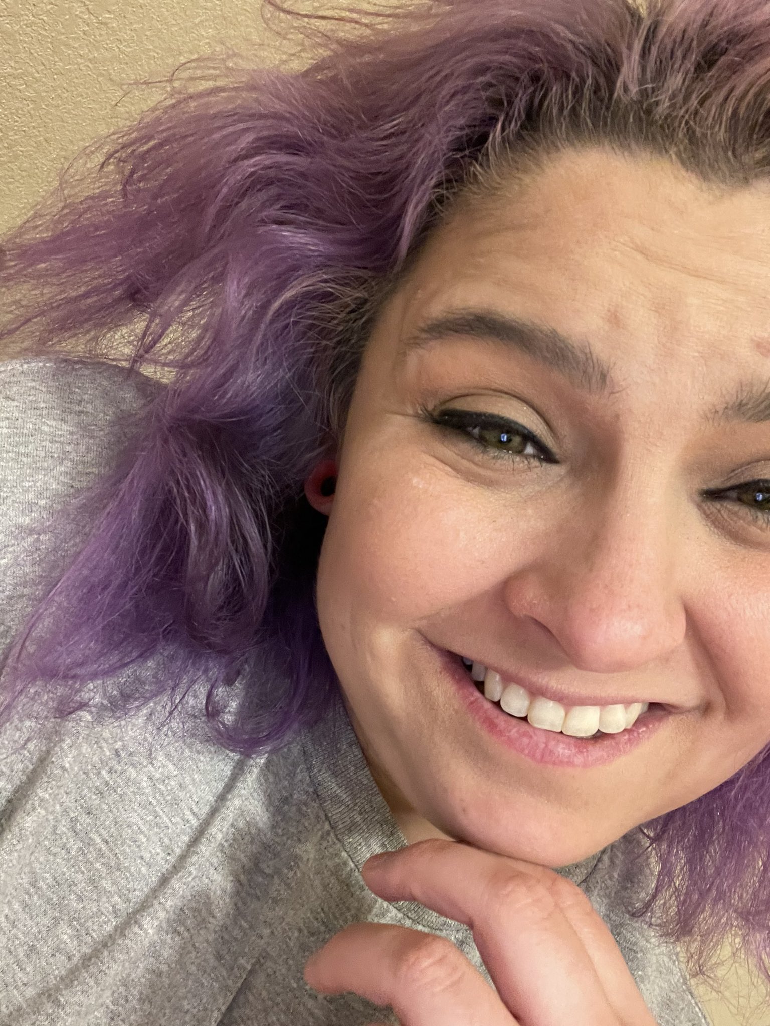 Had an amazing stream thank you everyone that came and hung out 🍄❤️👑💕 #girlstreamer #twitchstreamer #happygirl https://t.co/qSgZ4RvDjw