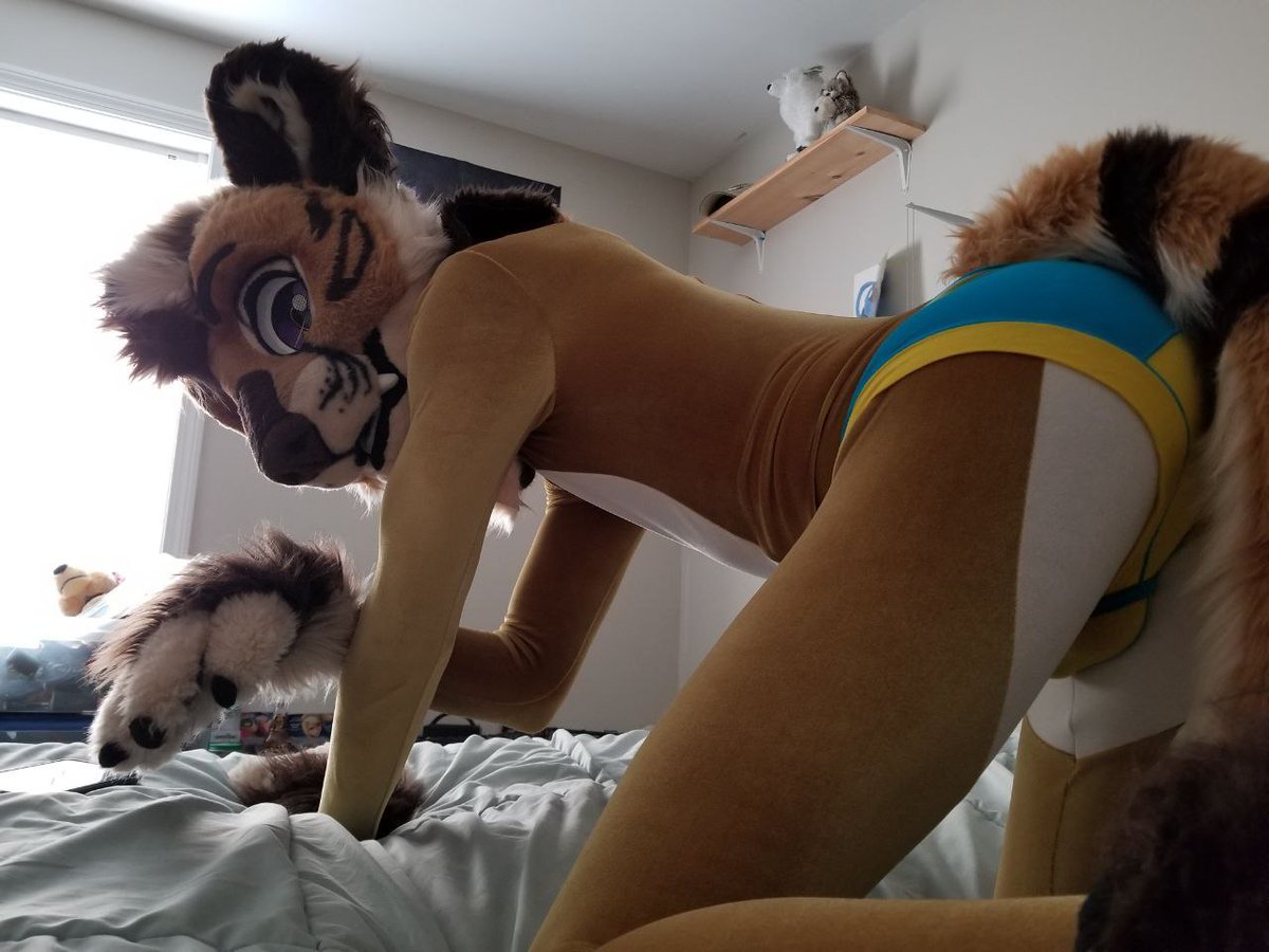 Chee's Cake tweet media