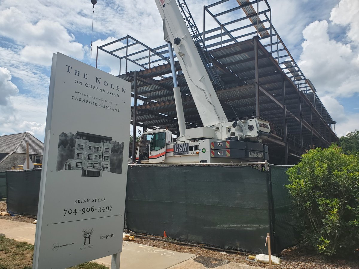 Tyler2Builds's tweet photo. Today's a special day. We are topping out the steel on The Nolen, a four-story 17-unit luxury condominium building in the heart of Myers Park. Thank you to our partner on this project: #SteelFab https://t.co/wi9dHL8u8K