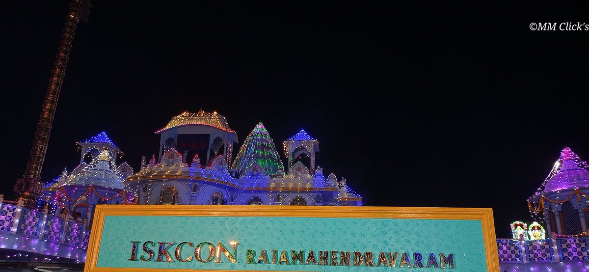 Murali_Clicks's tweet photo. #ISKCON
#iskcontemple
#srikrishnajanmashtami2022

కృష్ణాష్టమి సందర్భంగా విద్యుత్ కాంతులతో అలంకరించిన మన రాజమండ్రి ఇస���కాన్ ఆలయం https://t.co/6GQO9LF2Nx
