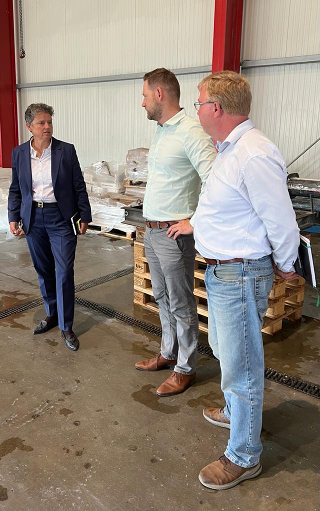 Lutz_Franke's tweet photo. Heute im @altmarkkreis #Salzwedel unterwegs mit @LydiaHueskens
Bei Steve Kanitz, Rühlmann-Bau GmbH in #winterfeld und bei der e-r-s Group in #klötze https://t.co/YQ4oVIU7mj