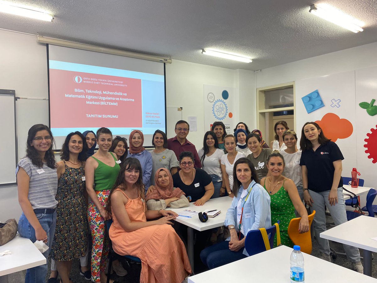 #dijitalöğretmenler Projesi kapsamında gerçekleştirdiğimiz "Dijital Öğretmenler için #biltemm STEAM Atölyesi" etkinliğimize katılan değerli öğretmenlerimize teşekkür ederiz!
<a href="/djtlogretmenler/">Dijital Öğretmenler</a> <a href="/METU_ODTU/">METU / ODTÜ</a> <a href="/habitatdernegi/">Habitat Derneği</a> <a href="/ingturkiye/">ING Türkiye</a> <a href="/bengoknurkaplan/">Göknur Kaplan</a> <a href="/cagiltay/">Kursat Cagiltay</a> <a href="/aysegulkara/">Ayse Gul Kara Aydemir</a>