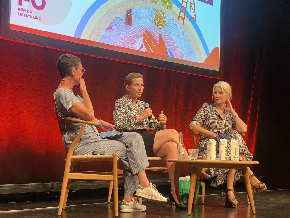 .<a href="/HelleThorning_S/">Helle Thorning S</a> til Mette Frederiksen: du skal sætte turbo på #ligestiling der er et strukturelt problem og du skal have flere kvindelige ministre.