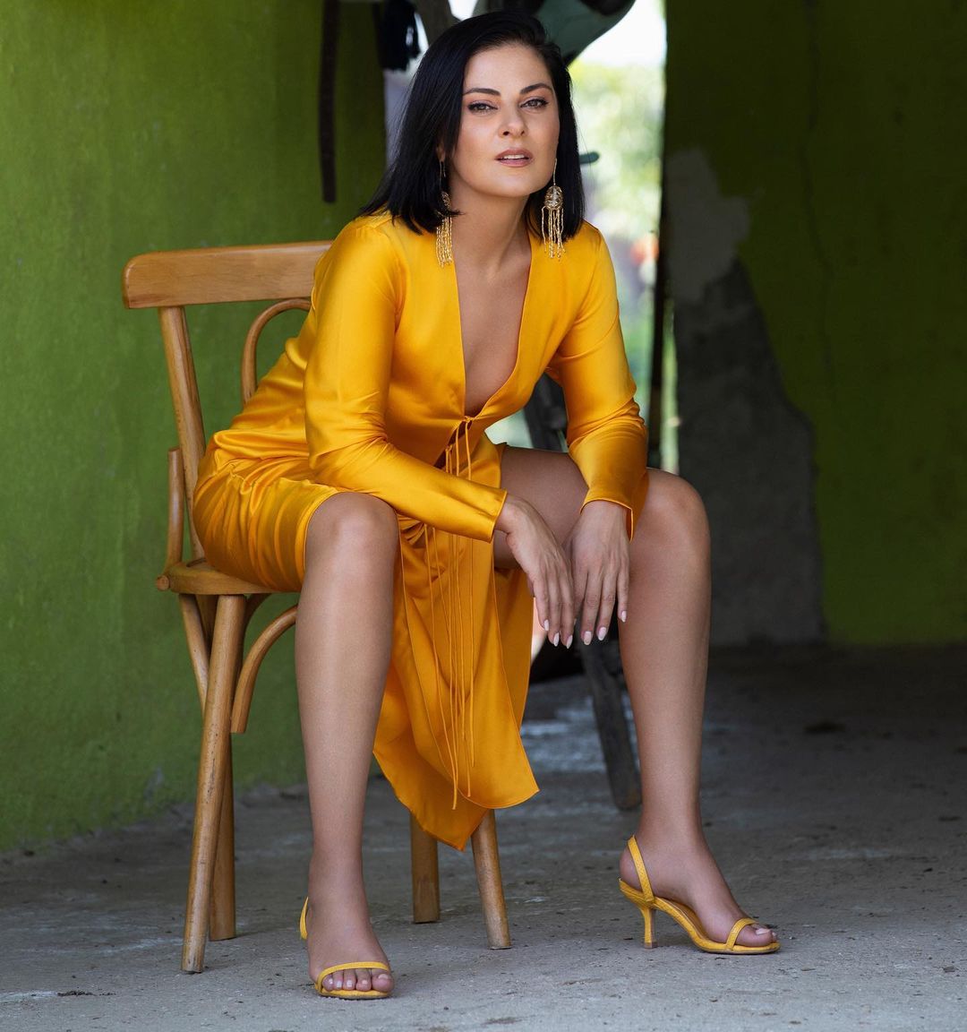 Erimni boshqa ayol bilan tutib, aka-ukalarga qo‘shildi Qalin sik bilan jinsiy aloqa