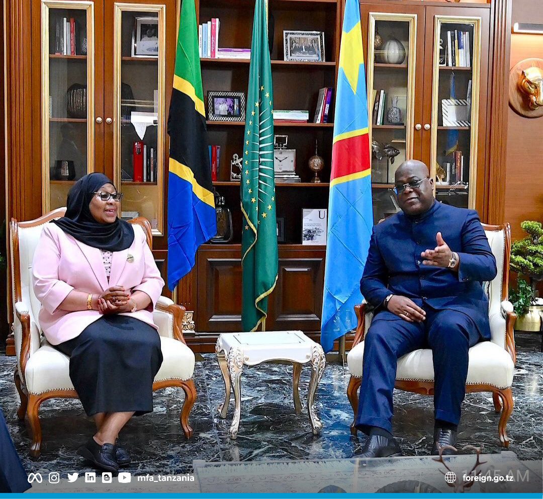 mfa_tanzania's tweet photo. The President of URT, H.E @SuluhuSamia has started one day official visit in DRC and received by her counterpart H.E Felex Tshisekedi The President of #DRC at State House in Kinshasa https://t.co/nWlUjHZAYY
