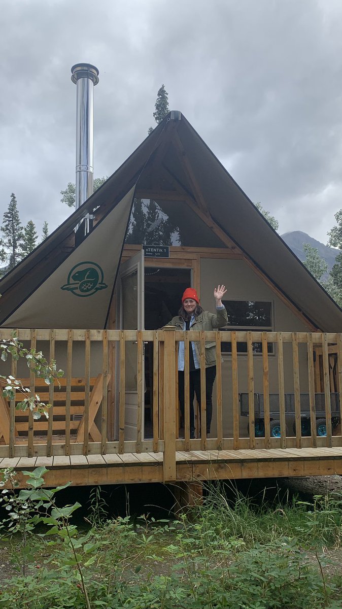 Guy_Theriault's tweet photo. A great day discovering and exploring @ParksCanada @ParksCanYukon #KluaneNationalParkReserve #oTENTik #RedChairs #ShareTheChair @TravelYukon #ExploreYukon #TimeToConnect #ExploreCanada @erinaabbott https://t.co/CUBfXxKru2