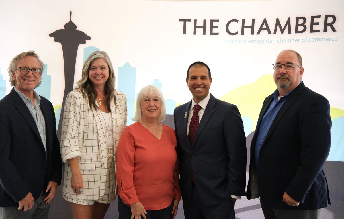 PattyMurray's tweet image. Thanks to @SeattleChamber, @WTIA, @SBCTCWashington &amp;amp; @AerojetRdyne for joining me in Seattle to discuss the historic CHIPS and Science Act we signed into law. This will create jobs right here in Washington state, strengthen our supply chains, and help lower costs.
