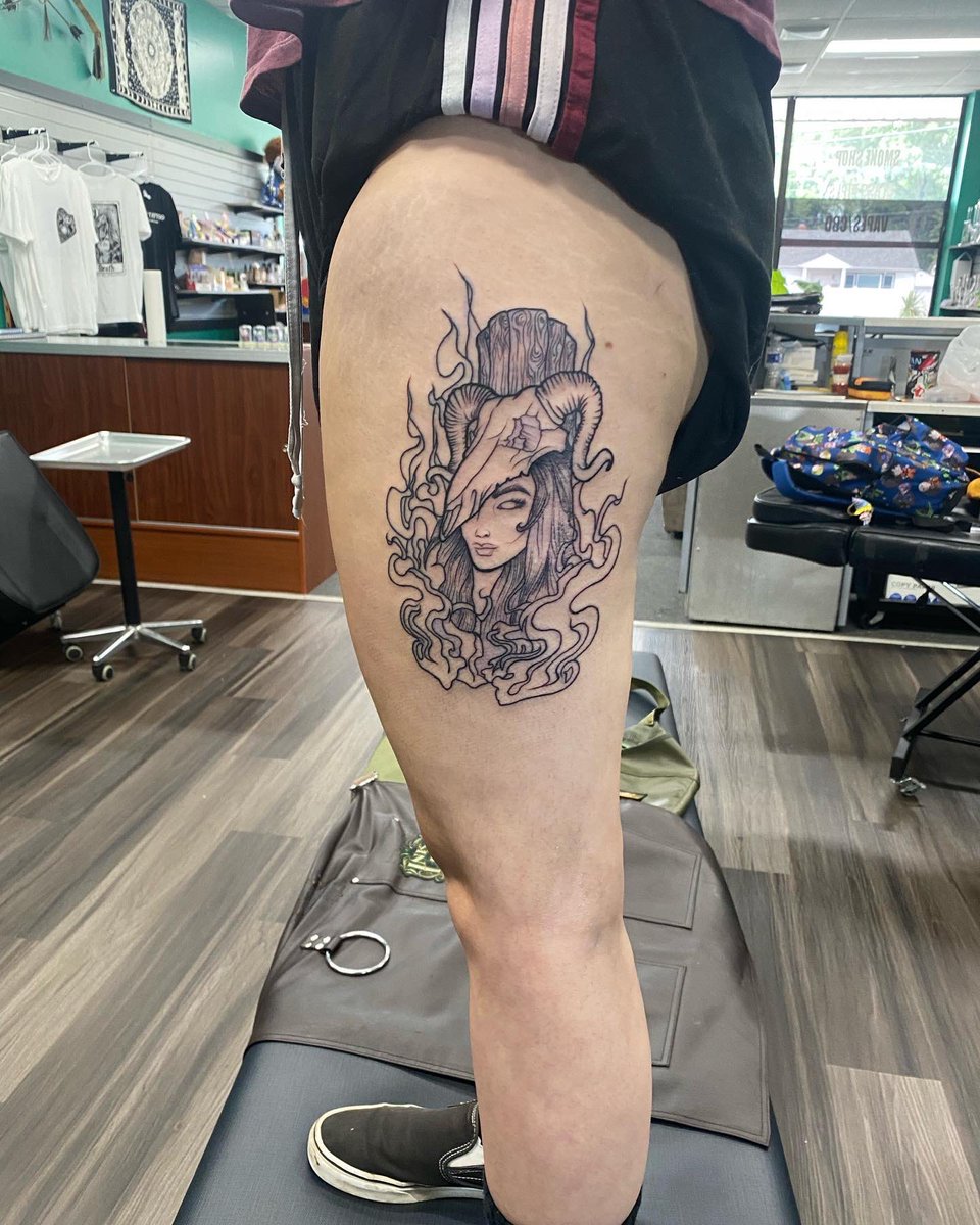 vialtattoos's tweet photo. Session 1 of a piece I’m working on
#tattoo #wip #tattooapprentice #burningwitch https://t.co/tzOm7unubW