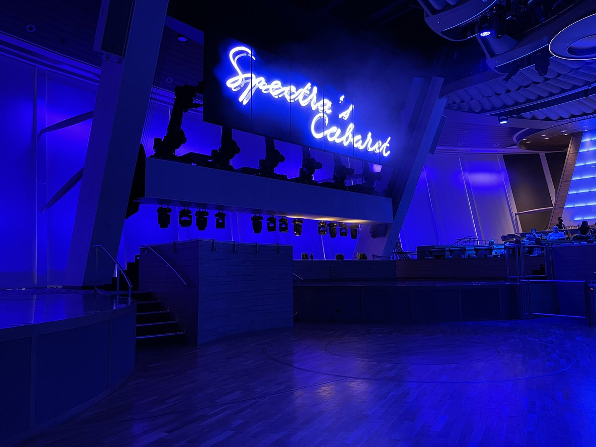 andrewd12's tweet image. Waiting for the show to start in the stunning Two70 venue on the Anthem of the seas. @RoyalCaribbean