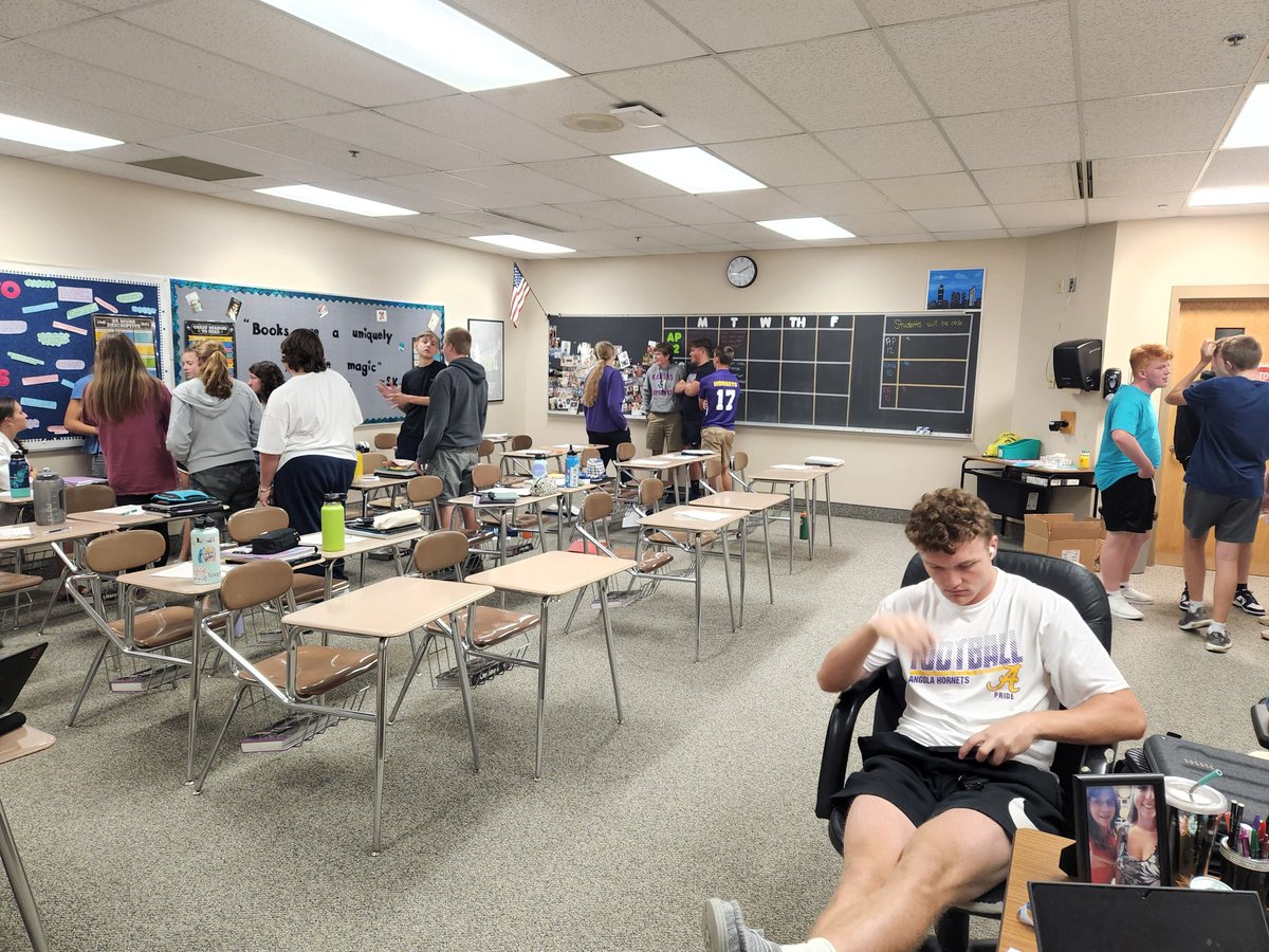 MissGerba's tweet photo. Pre AP 10 practiced defending their viewpoints with evidence today in groups!

Who was the real victim: Mary, Patrick, or the baby?! https://t.co/zsg7E0FHR6