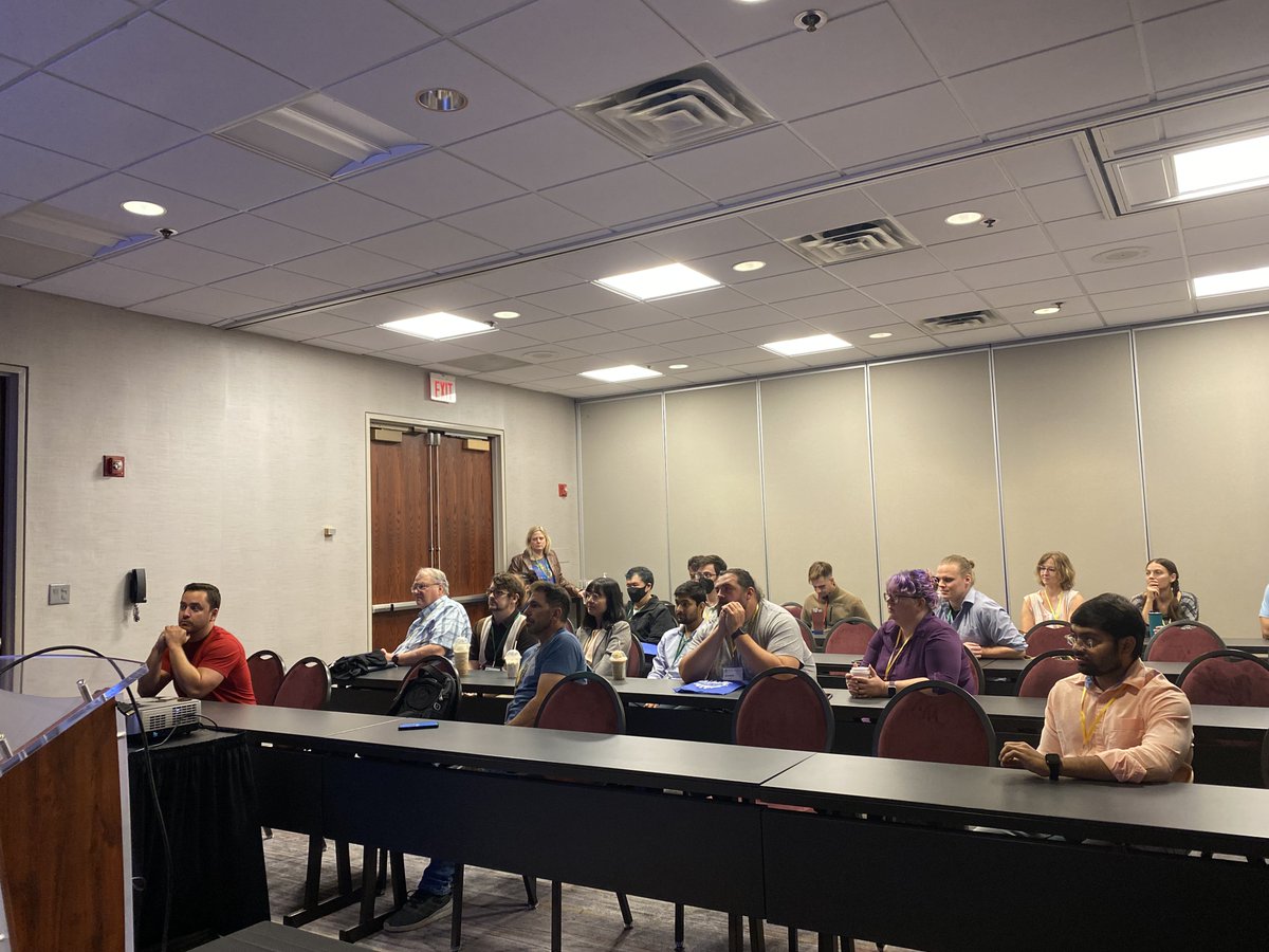 codelouisville's tweet photo. Catching up with some of the Code Louisville mentors, students, alumni, future mentors, and future students at the #codepalousa Conference😁 https://t.co/QAuGET6Qae