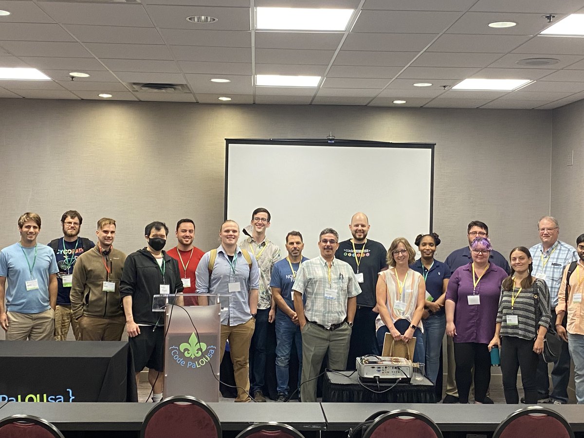 Catching up with some of the Code Louisville mentors, students, alumni, future mentors, and future students at the #codepalousa Conference😁