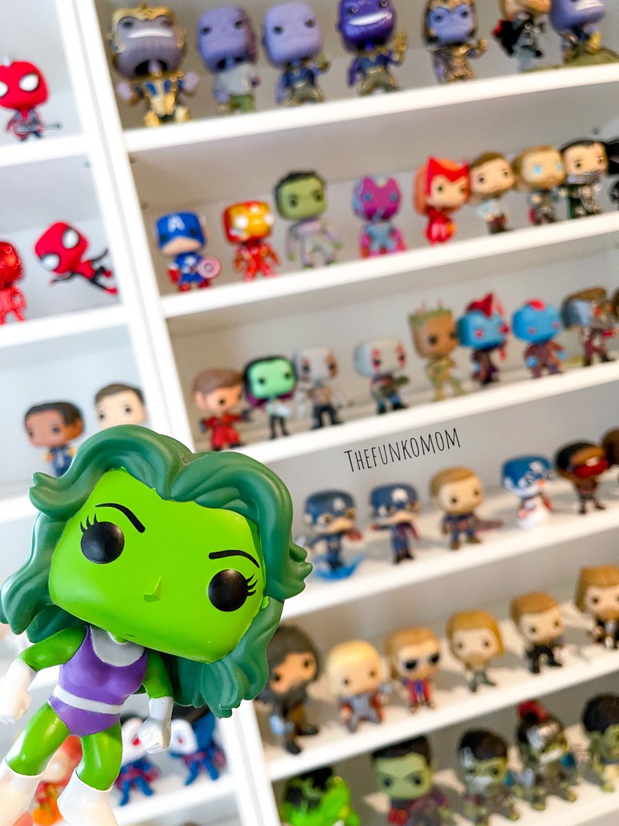 Happy #SheHulk  premier day! 💚

#funko #funkopop #funkofamily #funkocollector #funkoshelfie #originalfunko