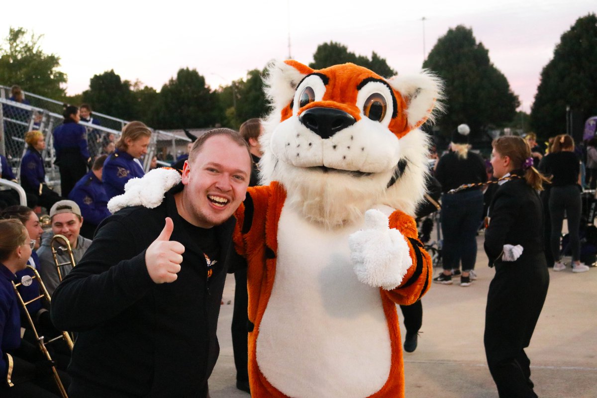 ONUMarching's tweet image. new profile pic because we love our tigers! 
#Tigers #ONU #Family #ForTheLord #TigerMarching22 #ONUBand