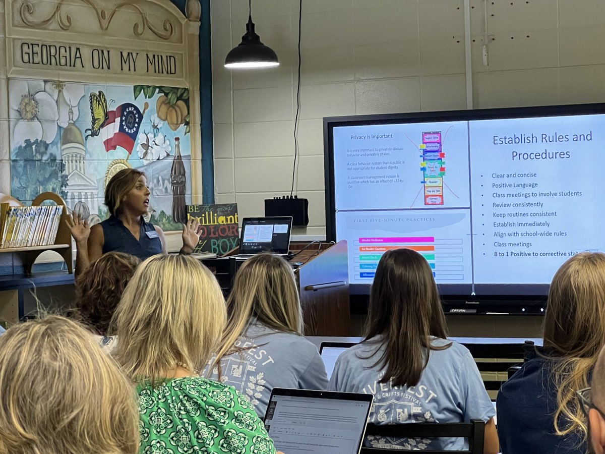 Mrs. Kirk tweet media