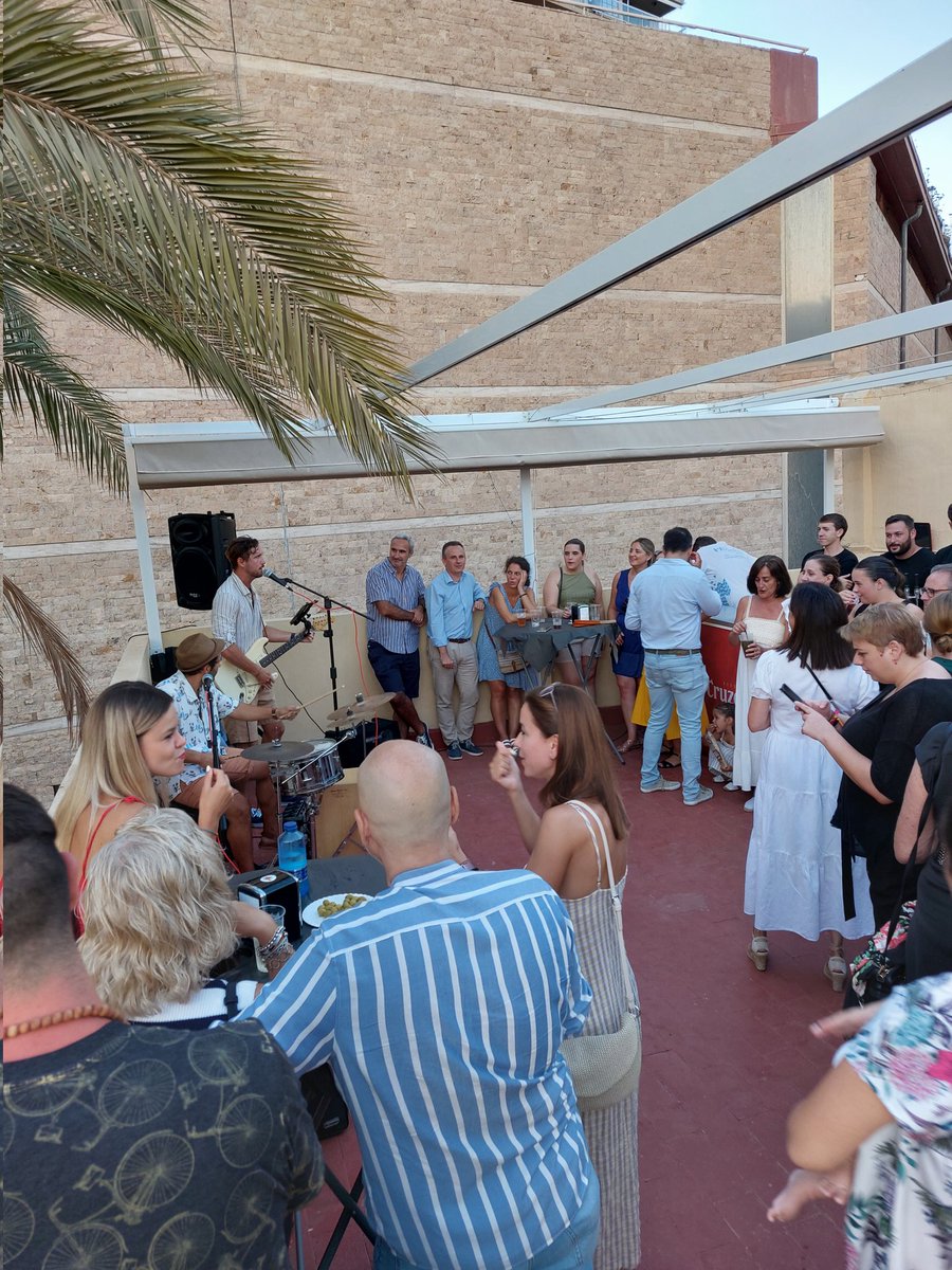 josecespina's tweet image. Ambientazo en Pasito Corto. #Pasitocorto