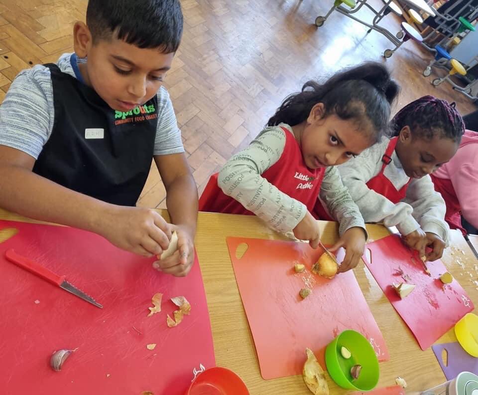 AyresomePrimary's tweet photo. We had had special visitors today!Thank you @SproutsCommunityFood Charity for teaching our older children how to cook three dishes @LisaMcG74208646
What a fantastic time they had learning about #nutritiouscooking . #haf2022 @AdAstraTrust https://t.co/J1qTa5vT5u