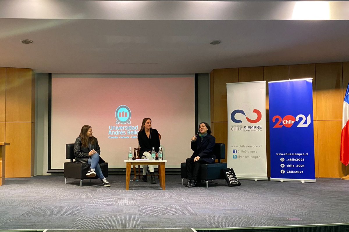 Chile_2021's tweet photo. En nuestro segundo panel, estuvimos con @javiparada y @conihube conversando sobre el proceso constituyente y los desafíos post 4 de septiembre.

Seguimos con una actividad práctica con expertos constitucionales de @i_respublica sobre la misma materia.  #CongresoCCAA https://t.co/91IcmQrCJW