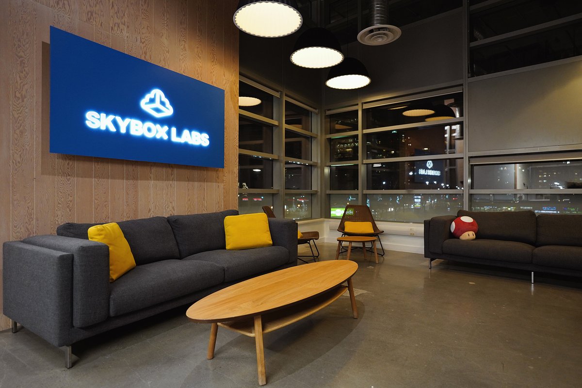 SkyBox Labs is launching three new studio spaces in BC! SkyBox Solo will open in Burnaby’s The Amazing Brentwood area, while SkyBox Metropolis will open in Burnaby’s Metrotown area, and finally, SkyBox Victoria will launch in Victoria, BC! 

Read more: skyboxlabs.com/skybox-labs-se…