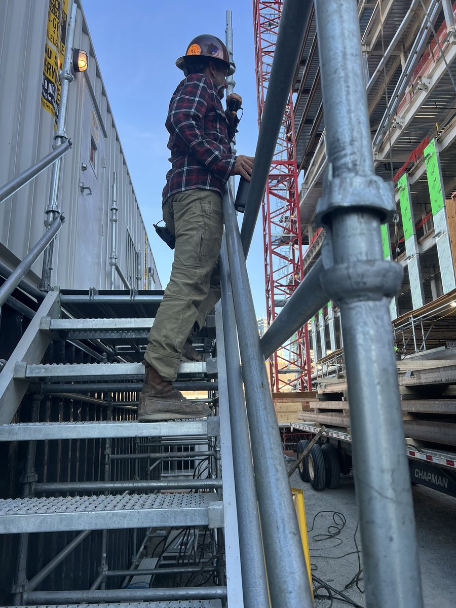 1620usa's tweet image. Shoutout to all the guys putting in the work #local7 #ironworker #Boston