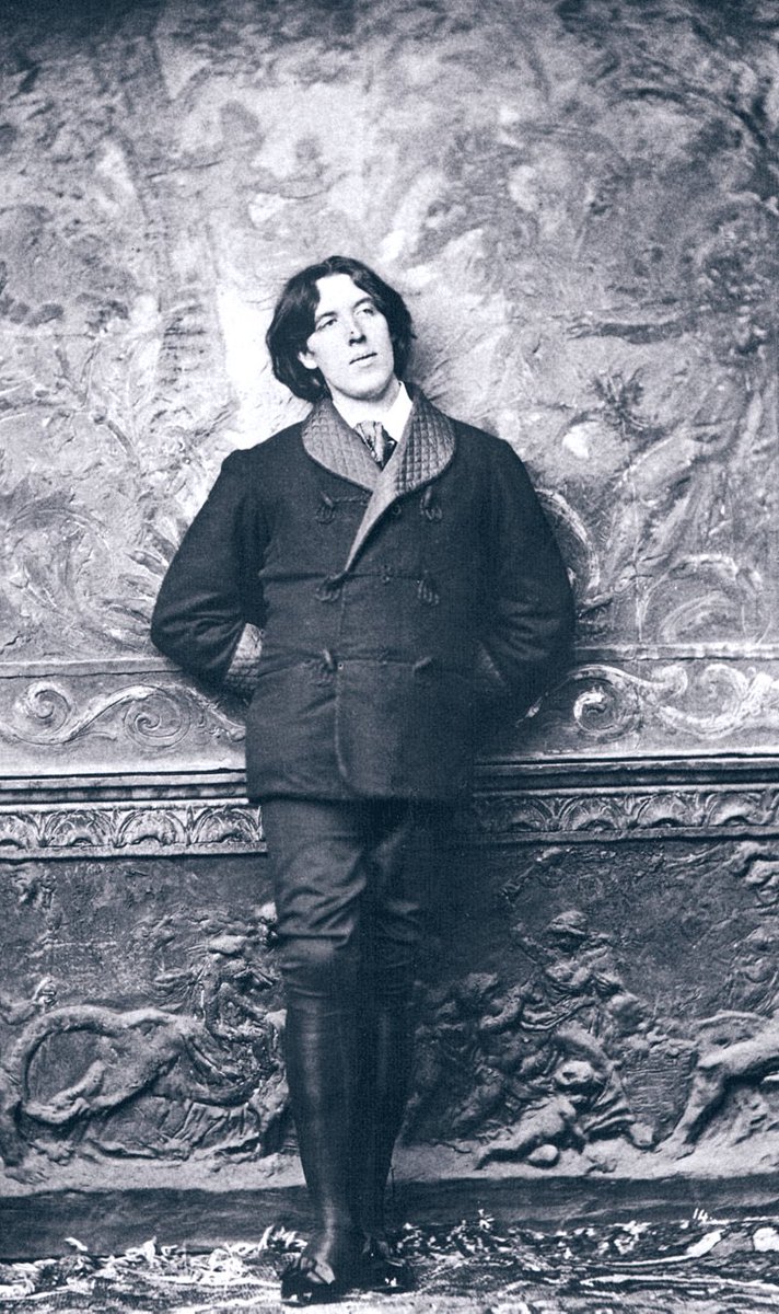 'Cuando somos felices siempre somos buenos, pero cuando somos buenos no siempre somos felices'. @Oscarwilde1610 
@filotura21 #Filosofía #Literatura