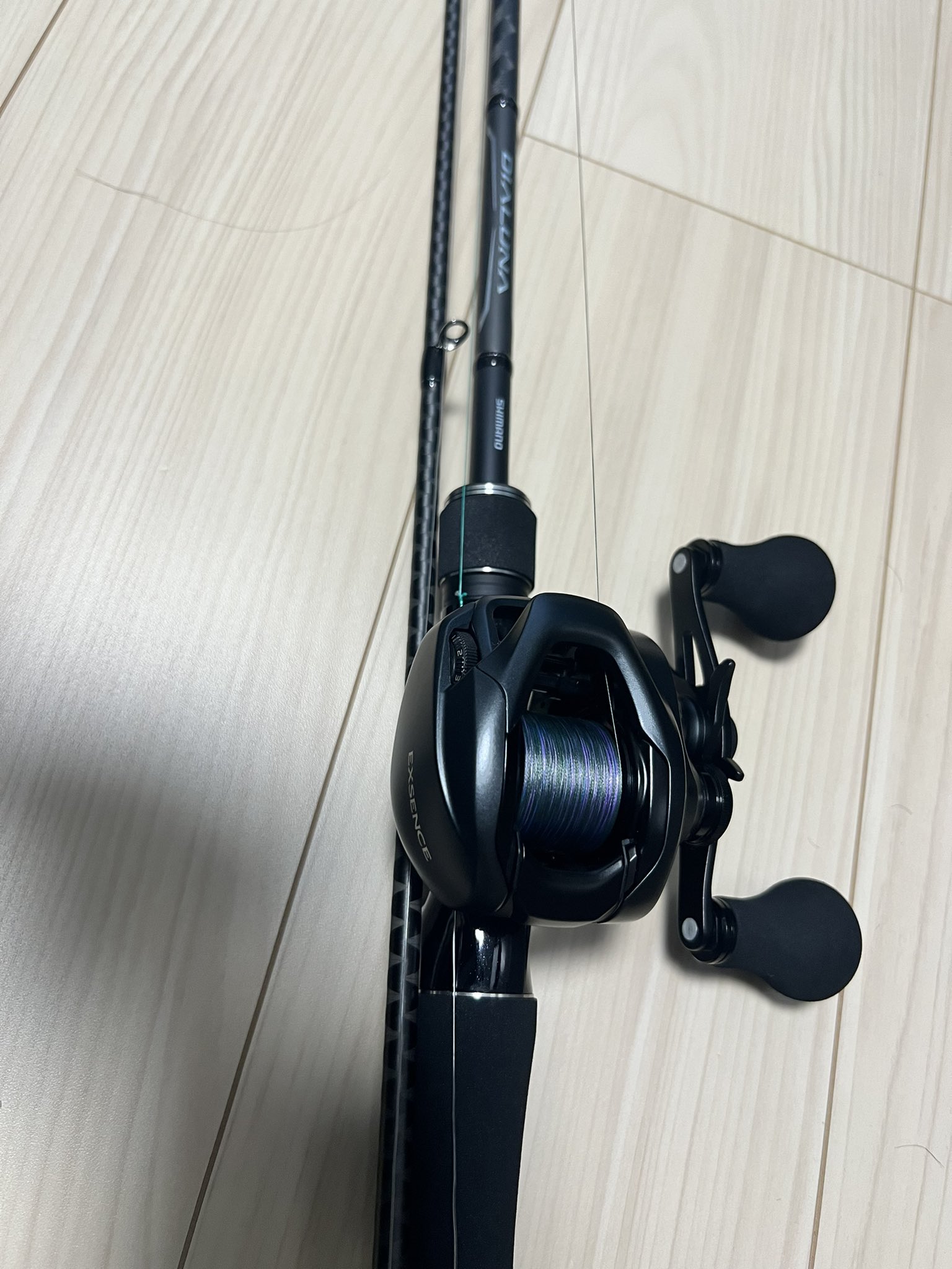 ベイトシーバスセット 15メタニウムDC後期右巻き 18ディアルーナB86M