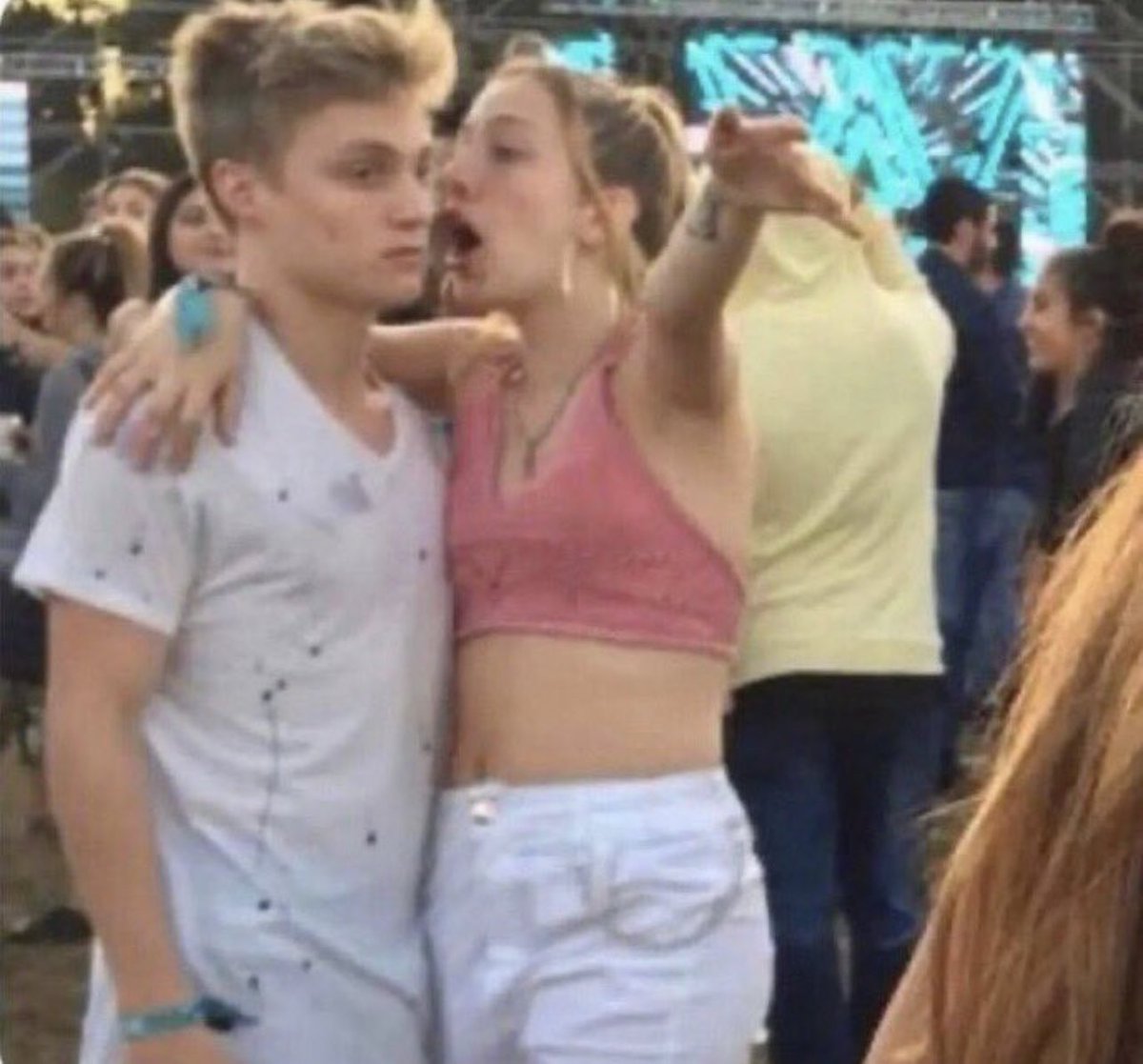 THE TITLE SONG IS A BALLAD BUT JUST AS SHE’S ABOUT TO LEAVE HARVARD &amp; GIVE UP, THE SHOW’S ACT 1 ANTAGONIST STANDS BEHIND ELLE &amp; THE TITLE SONG IS NOT REPRISED BUT REMIXED &amp; THERE’S THIS AMAZING IRISH JIG DANCE BREAK IN IT &amp; THEN THE PRESIDENT OF EQUITY BELTS AN A5 AT THE END